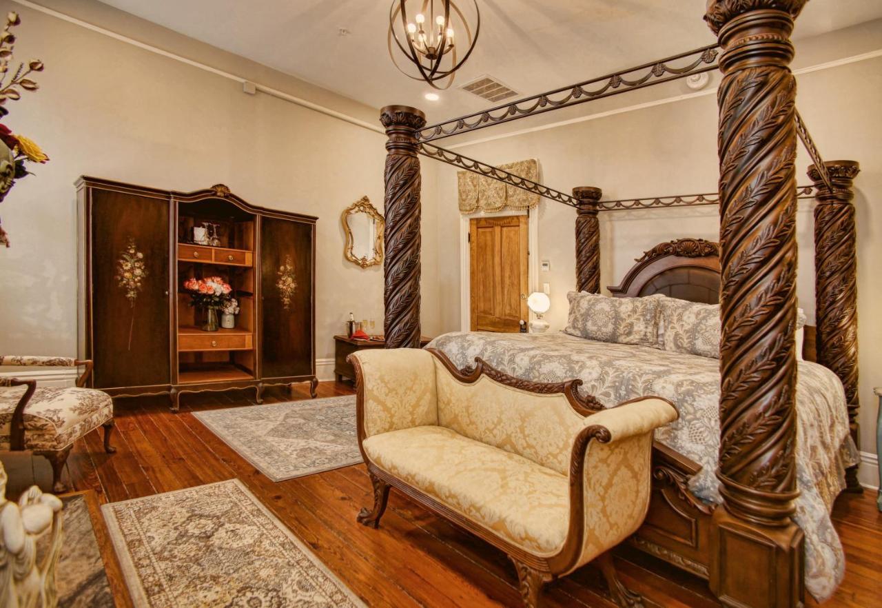 Mcmillan Inn Savannah Extérieur photo