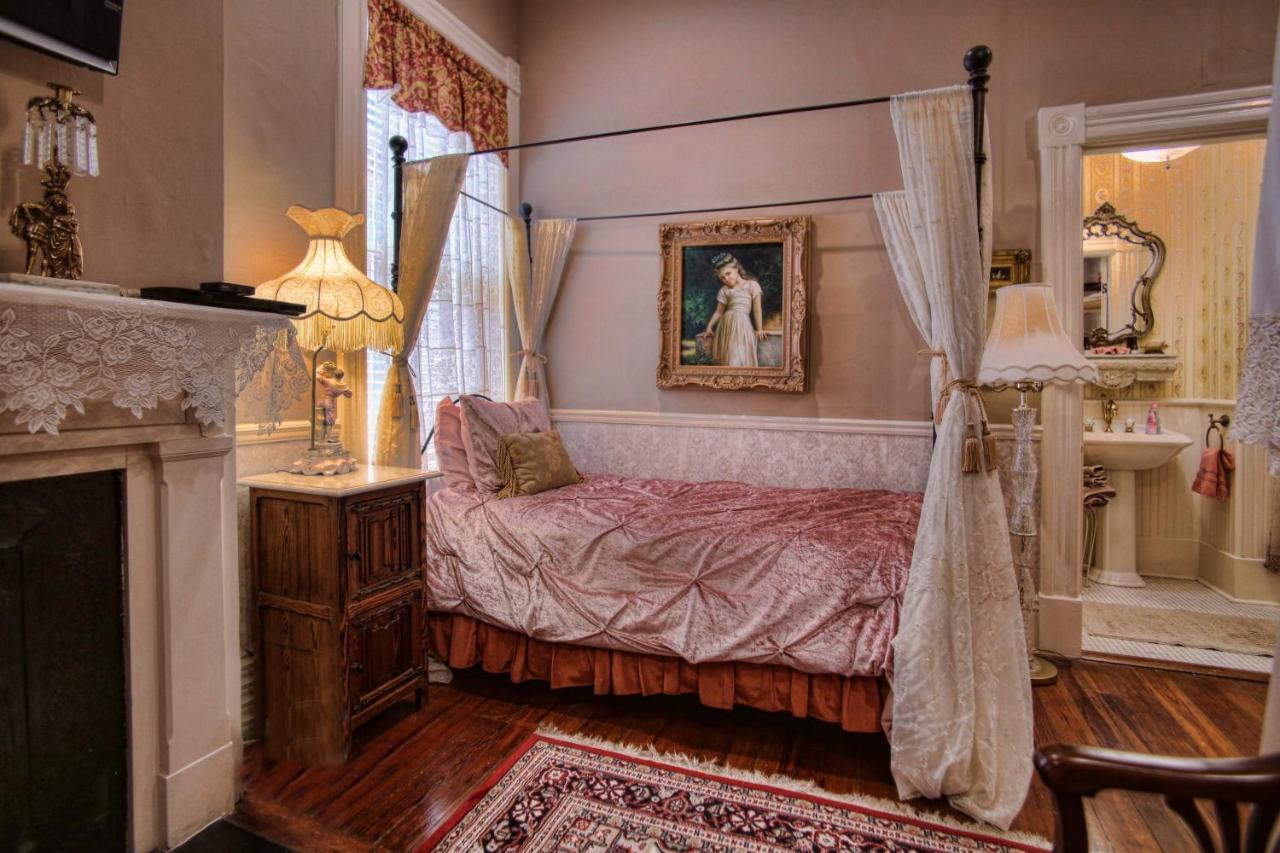 Mcmillan Inn Savannah Extérieur photo